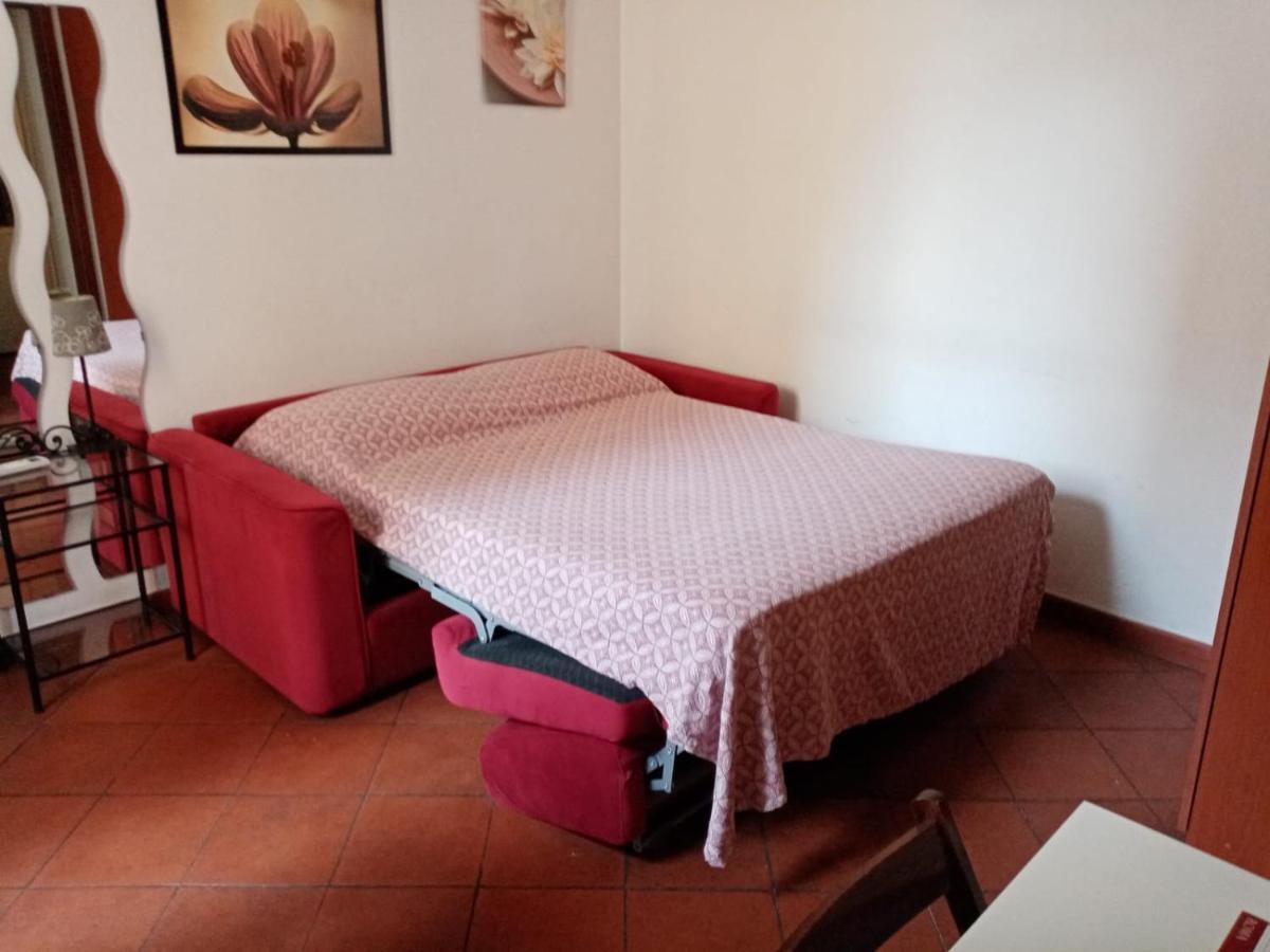 Casa Vacanze Little Queen โรม ภายนอก รูปภาพ
