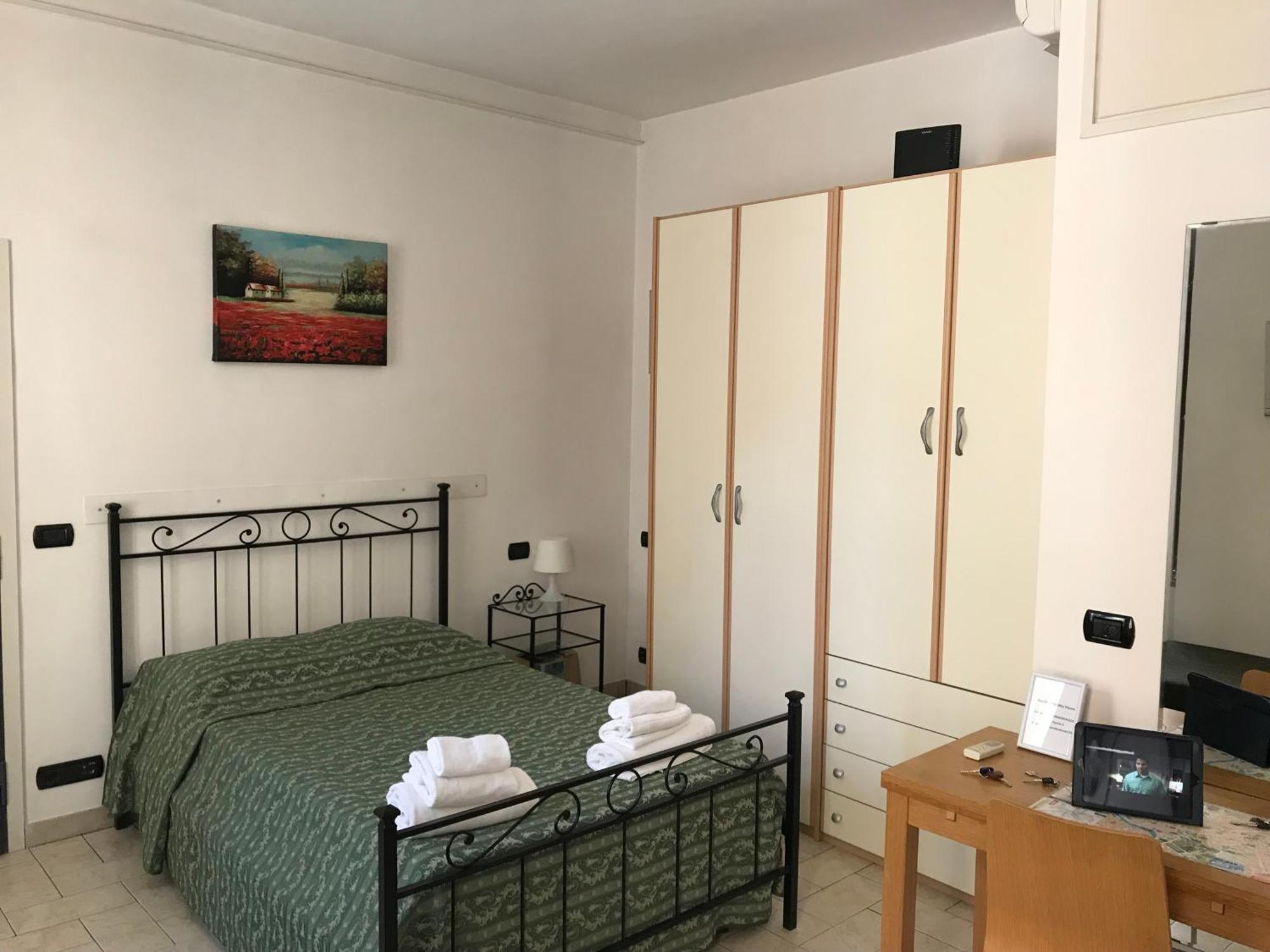 Casa Vacanze Little Queen โรม ภายนอก รูปภาพ