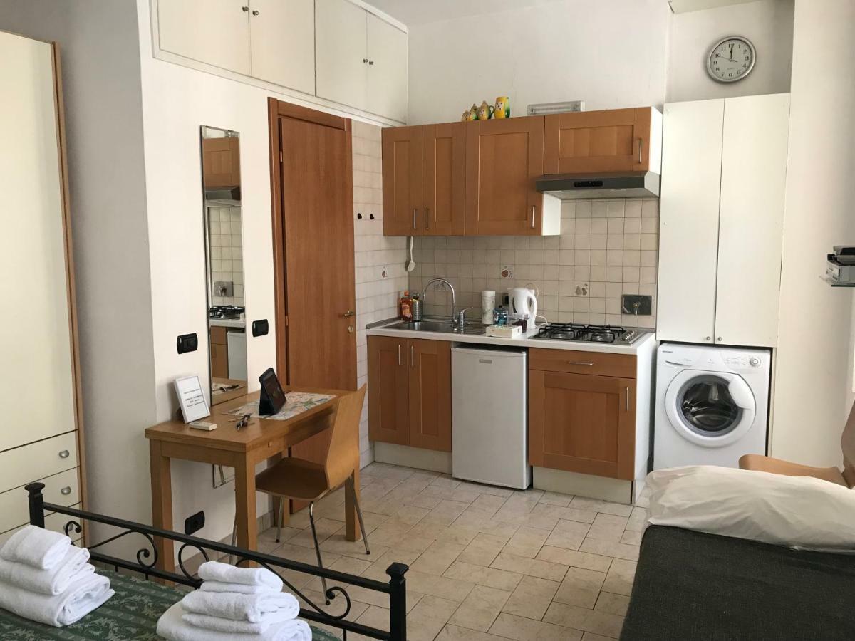 Casa Vacanze Little Queen โรม ภายนอก รูปภาพ